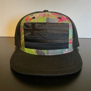 NEW ERA x FITTED HAWAII trucker snapback hat